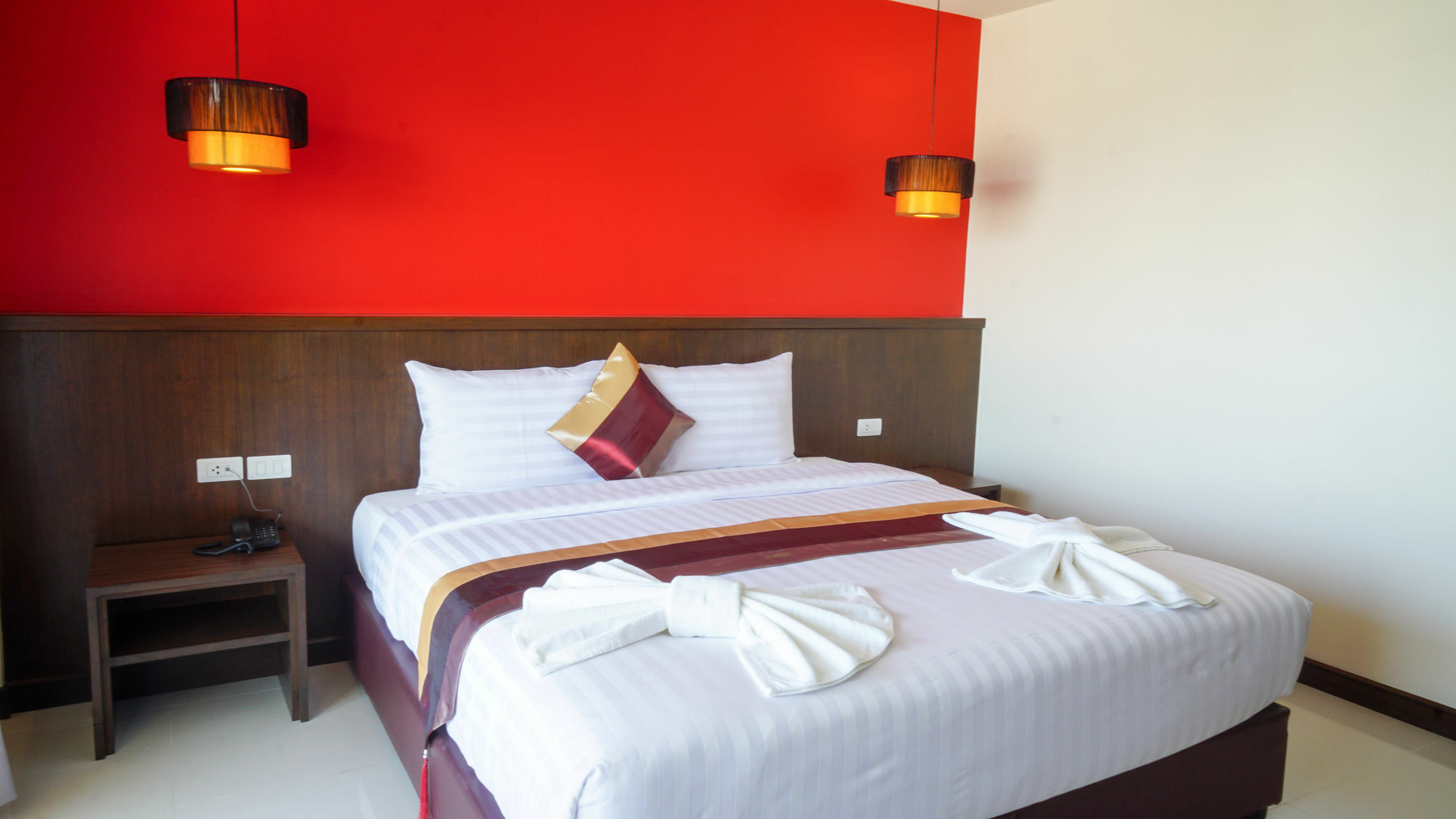 Visa Hotel Hua Hin - Sha Plus Esterno foto