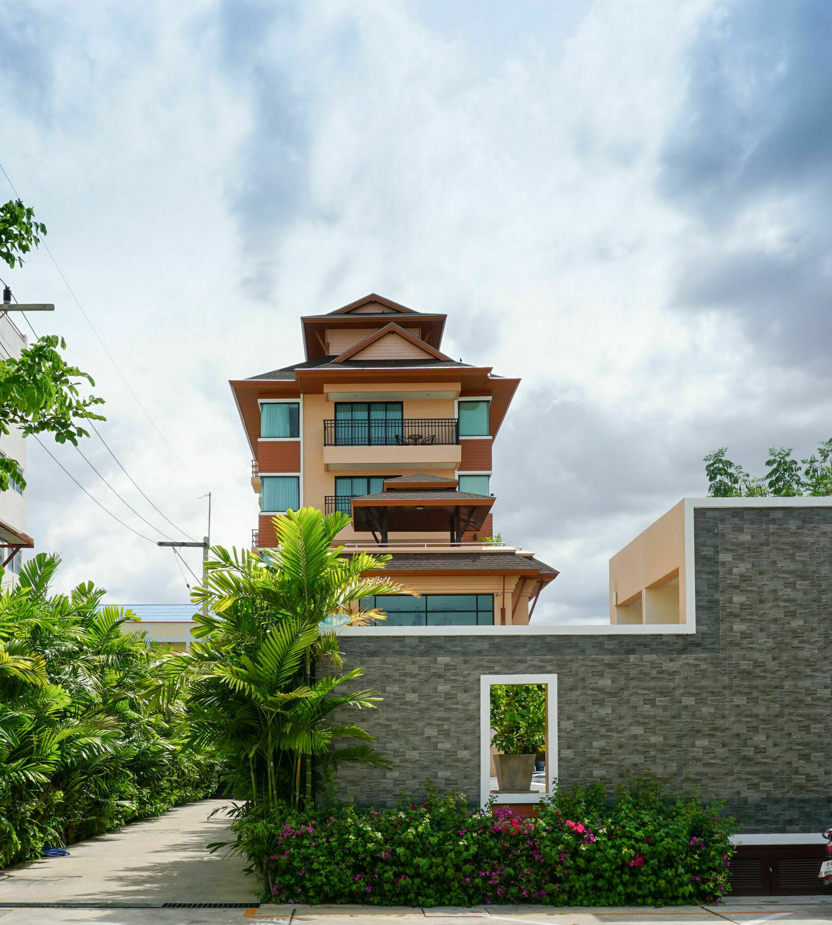 Visa Hotel Hua Hin - Sha Plus Esterno foto