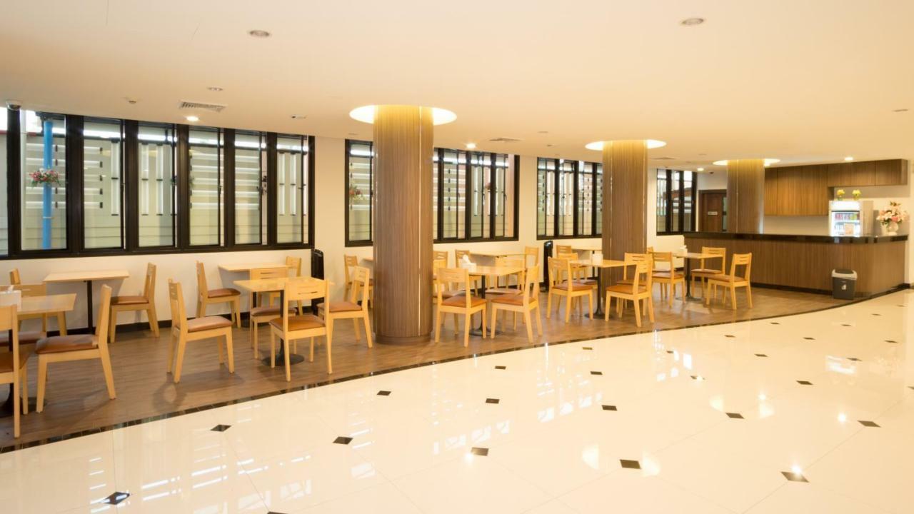 Visa Hotel Hua Hin - Sha Plus Esterno foto
